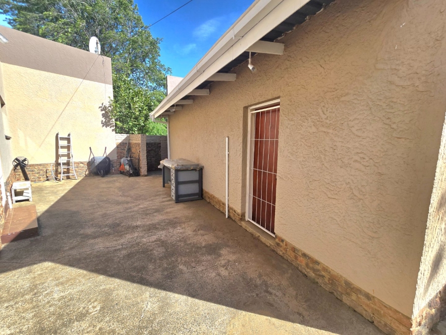 5 Bedroom Property for Sale in Panorama Free State